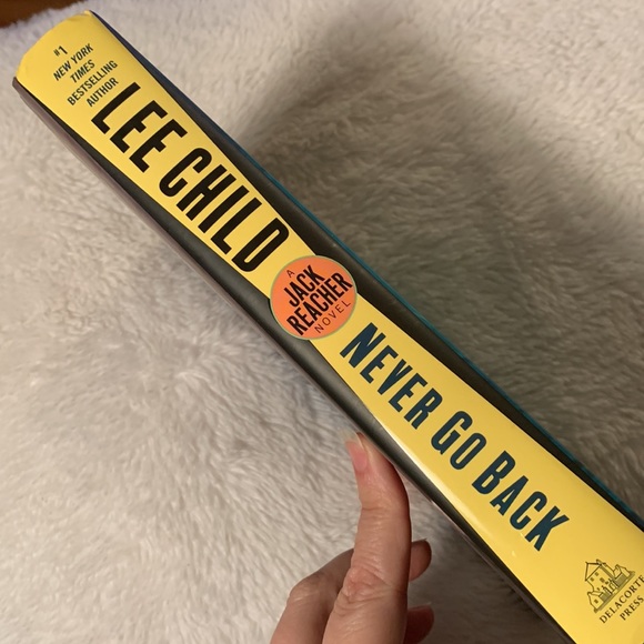 🎉 2/$$18🎉 Jack Reacher. Never go Back - Picture 2 of 5